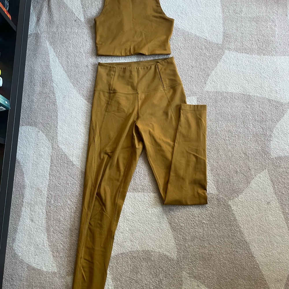 Girlfriend Collective Legging and Sports Bra Set